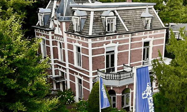Bedrijfsruimte | m² onbekend | €695,-