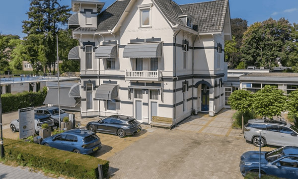 Bedrijfsruimte | 250m² | €3000,-