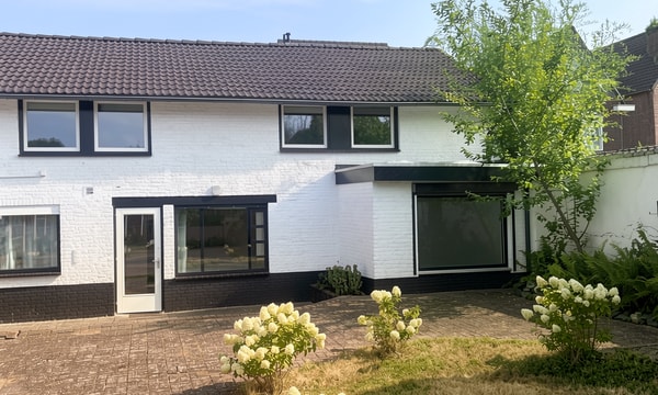 Huis | 146m² | €1575,-