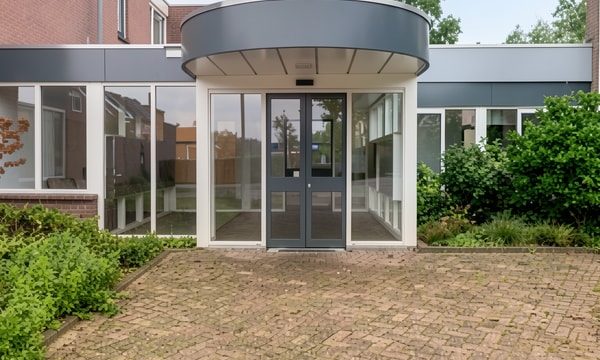 Huis | 64m² | €781,-