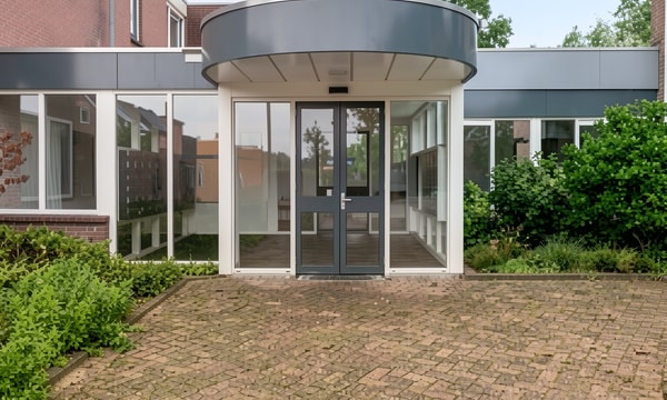 Huis | 61m² | €925,-