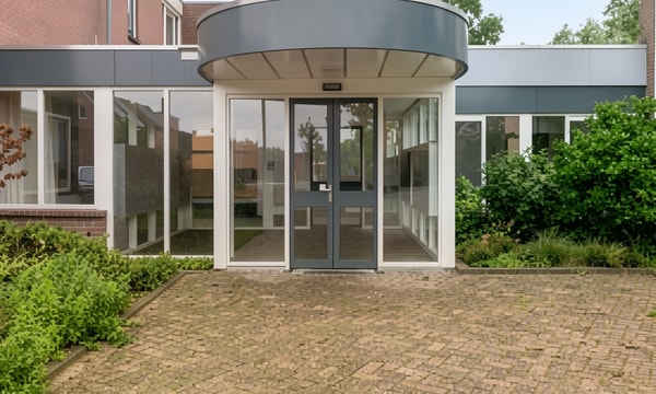 Huis | 64m² | €781,-