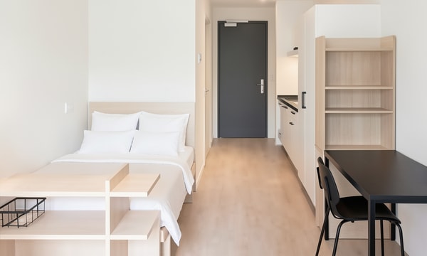 Studio | m² onbekend | €920,-
