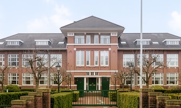 Huis | 112m² | €1995,-