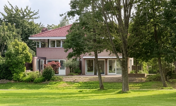 Huis | 300m² | €3000,-