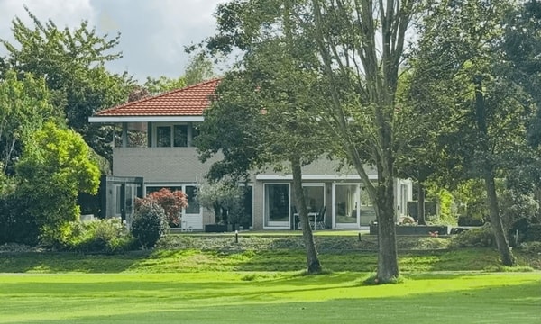 Huis | 300m² | €3000,-