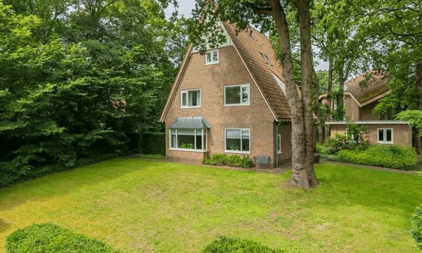 Huis | 187m² | €3750,-