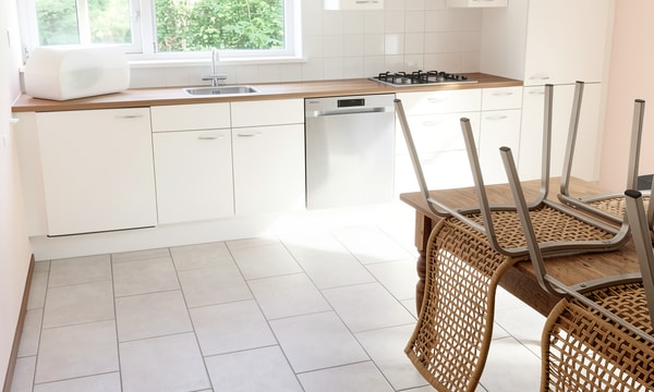 Kamer | 18m² | €700,-