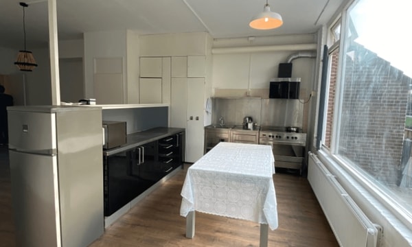 Studio | 65m² | €1700,-