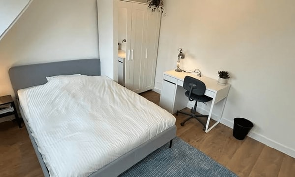 Kamer | m² onbekend | €795,-