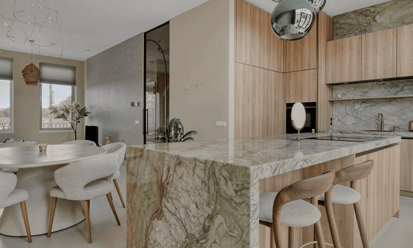 Huis | 174m² | €4000,-