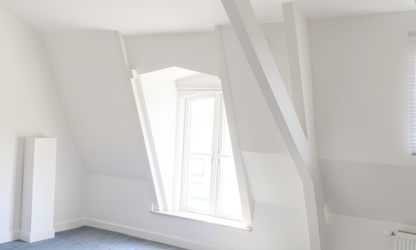 Kamer | m² onbekend | €1150,-