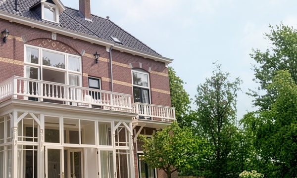 Huis | 326m² | €8950,-