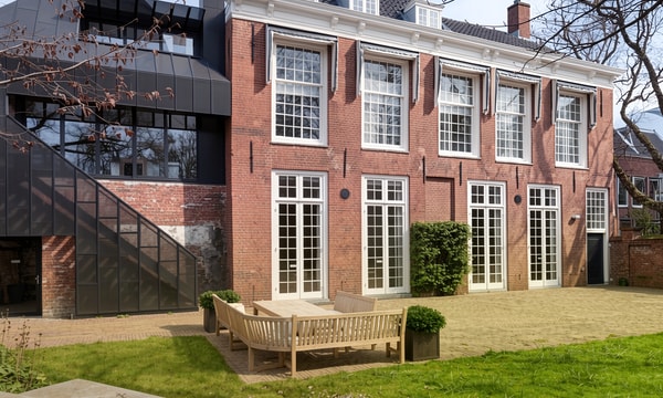 Huis | 251m² | €3660,-