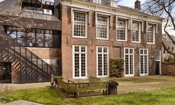 Huis | 251m² | €3660,-