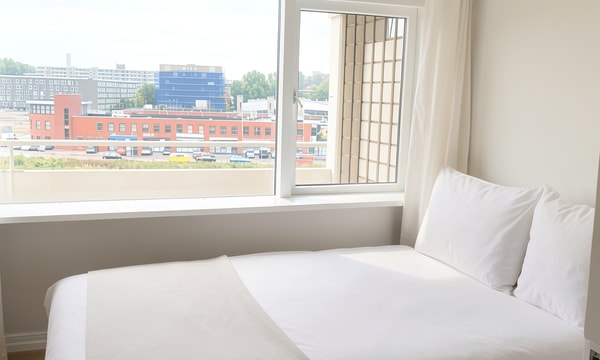 Kamer | m² onbekend | €1114,-