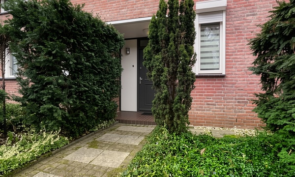 Huis | 123m² | €1950,-