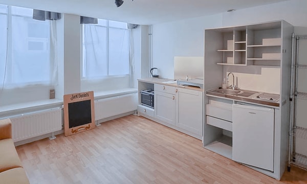 Kamer | m² onbekend | €775,-