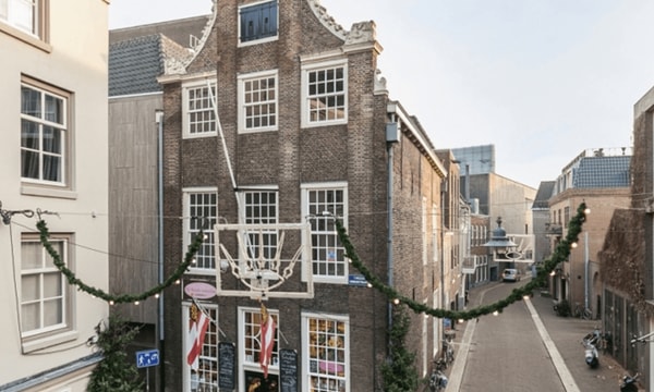 Bedrijfsruimte | 138m² | €2400,-