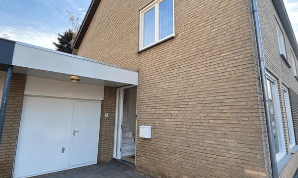Huis | 130m² | €1945,-