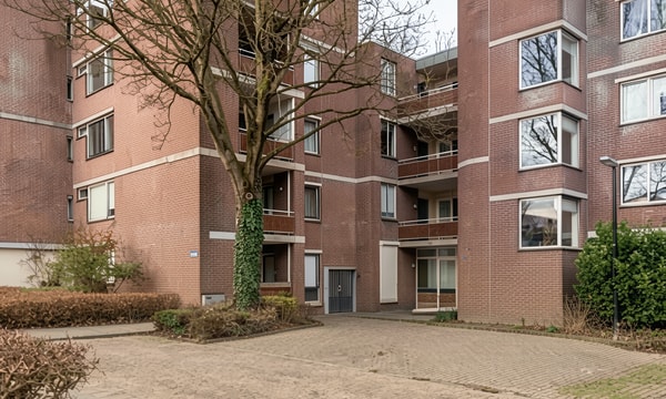 Kamer | m² onbekend | €795,-