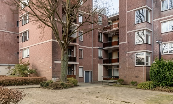 Kamer | m² onbekend | €795,-