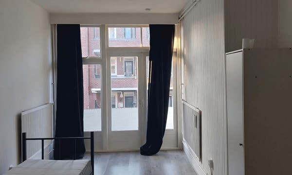 Kamer | m² onbekend | €950,-