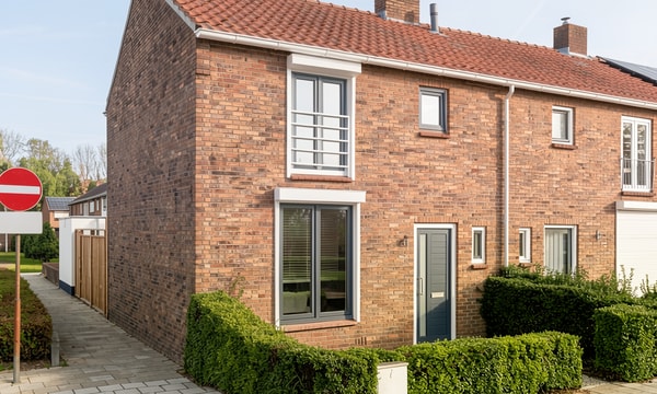 Huis | 108m² | €1225,-