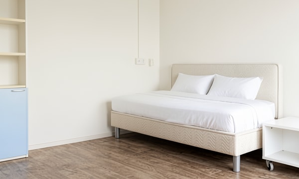 Kamer | m² onbekend | €245,-