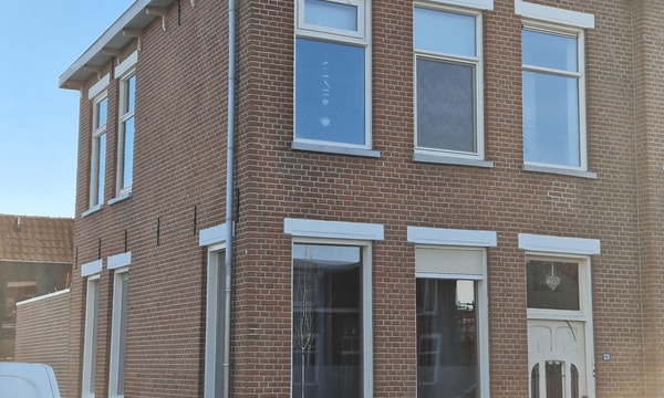 Kamer | m² onbekend | €325,-