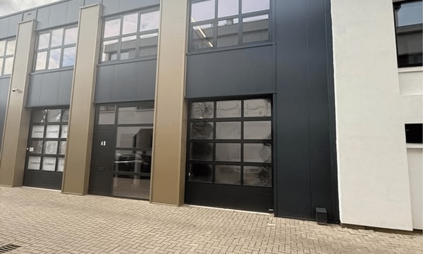 Bedrijfsruimte | 151m² | €2000,-