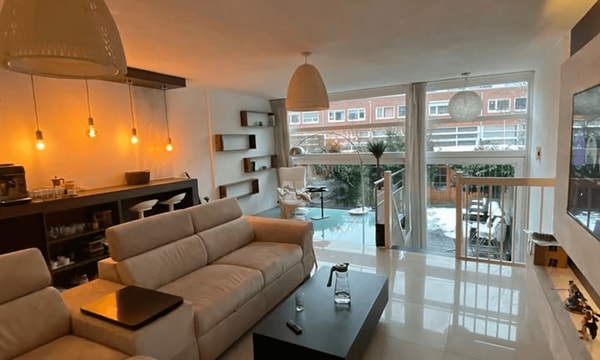 Kamer | m² onbekend | €700,-