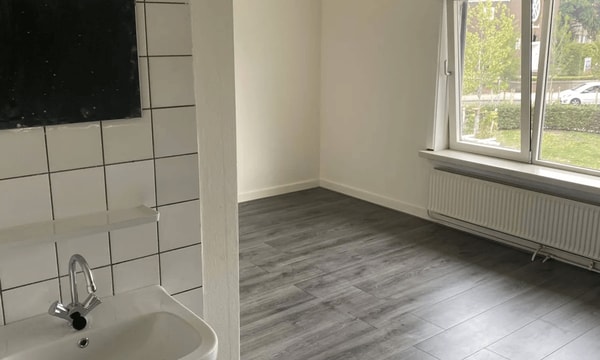 Kamer | m² onbekend | €645,-