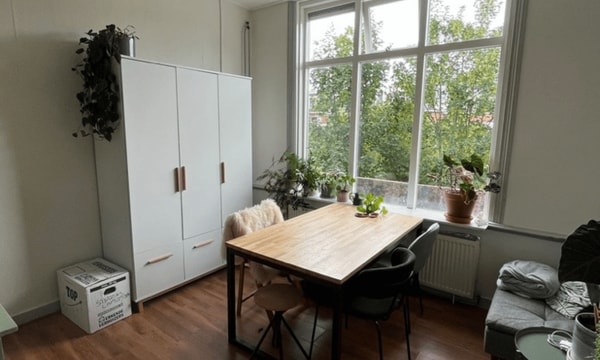 Kamer | 16m² | €360,-