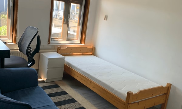 Kamer | 12m² | €500,-