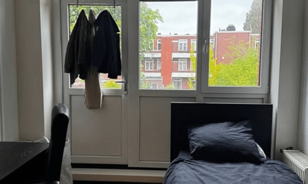 Kamer | m² onbekend | €395,-