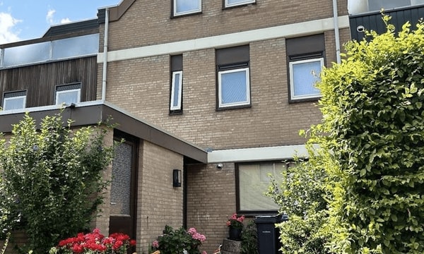 Huis | 180m² | €3700,-