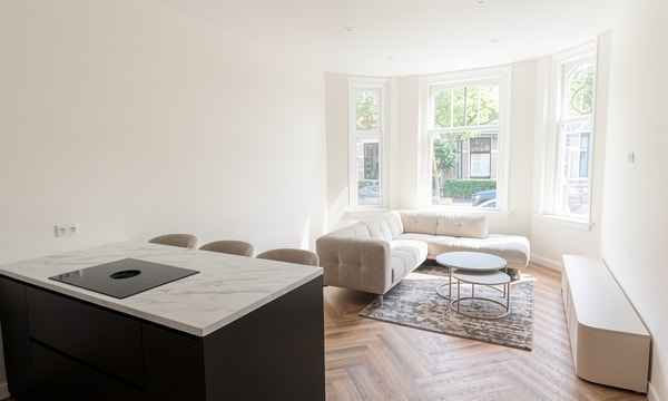Huis | 103m² | €2425,-