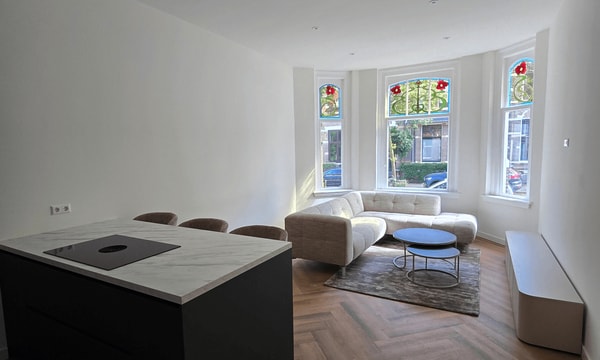 Huis | 103m² | €2425,-