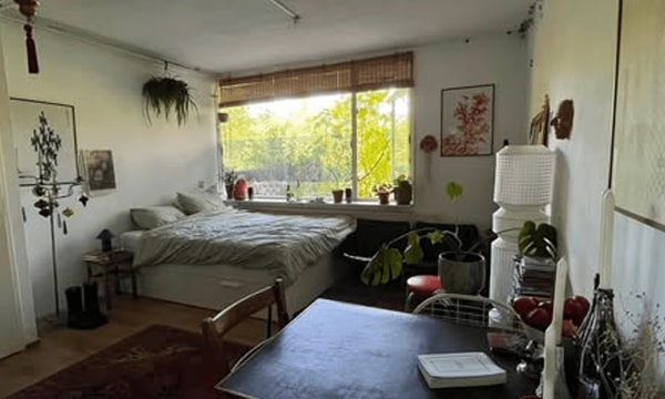 Kamer | m² onbekend | €527,-