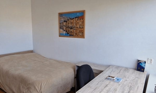 Kamer | 12m² | €1050,-