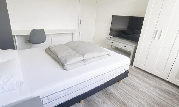 Kamer | m² onbekend | €810,-