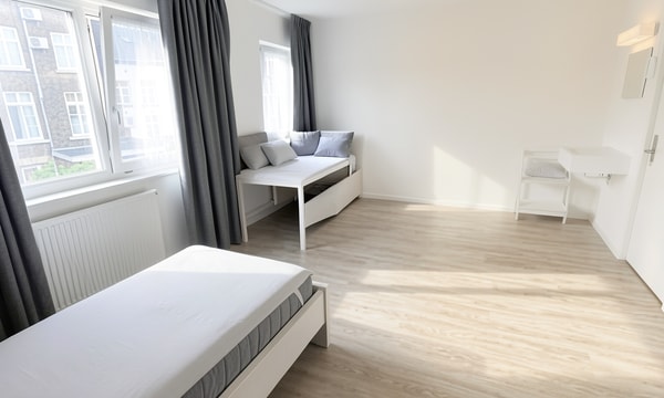 Kamer | m² onbekend | €877,-