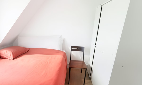 Kamer | m² onbekend | €1150,-