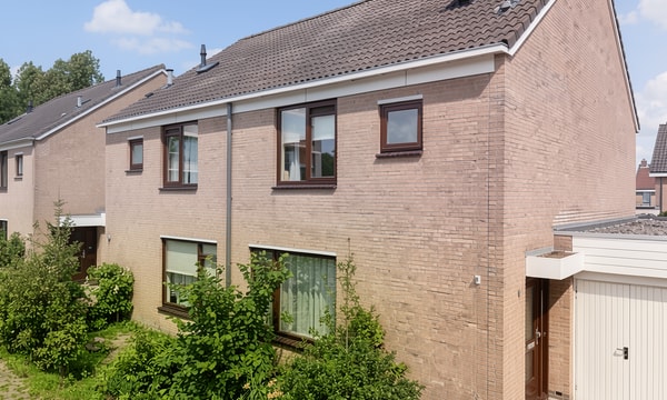 Huis | 143m² | €1750,-
