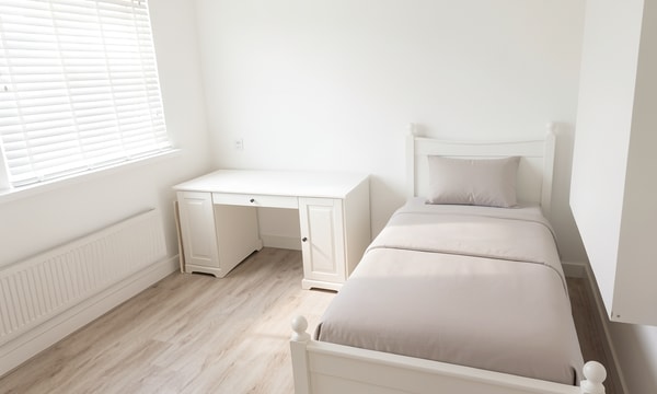 Kamer | 12m² | €650,-