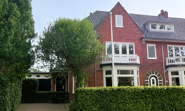 Huis | 221m² | €5500,-
