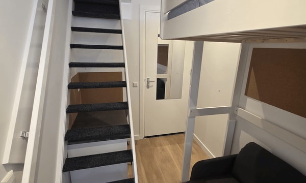 Kamer | 12m² | €800,-