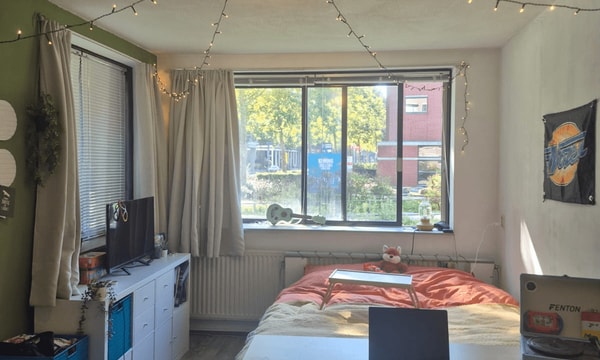 Kamer | 14m² | €426,-