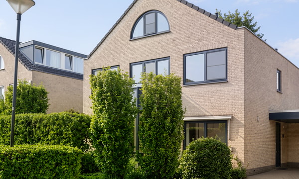 Huis | 217m² | €3950,-